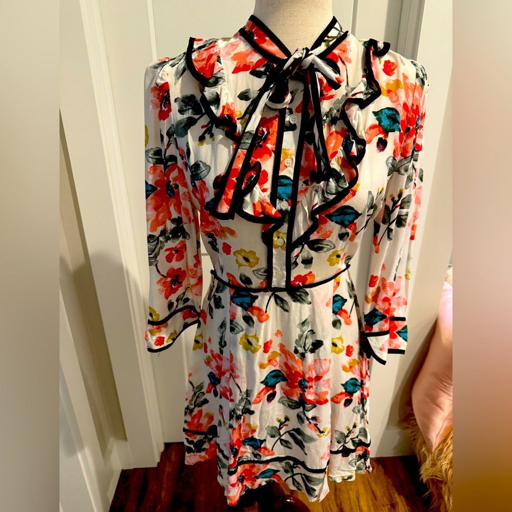 🩷NWT LULUS Dress🩷